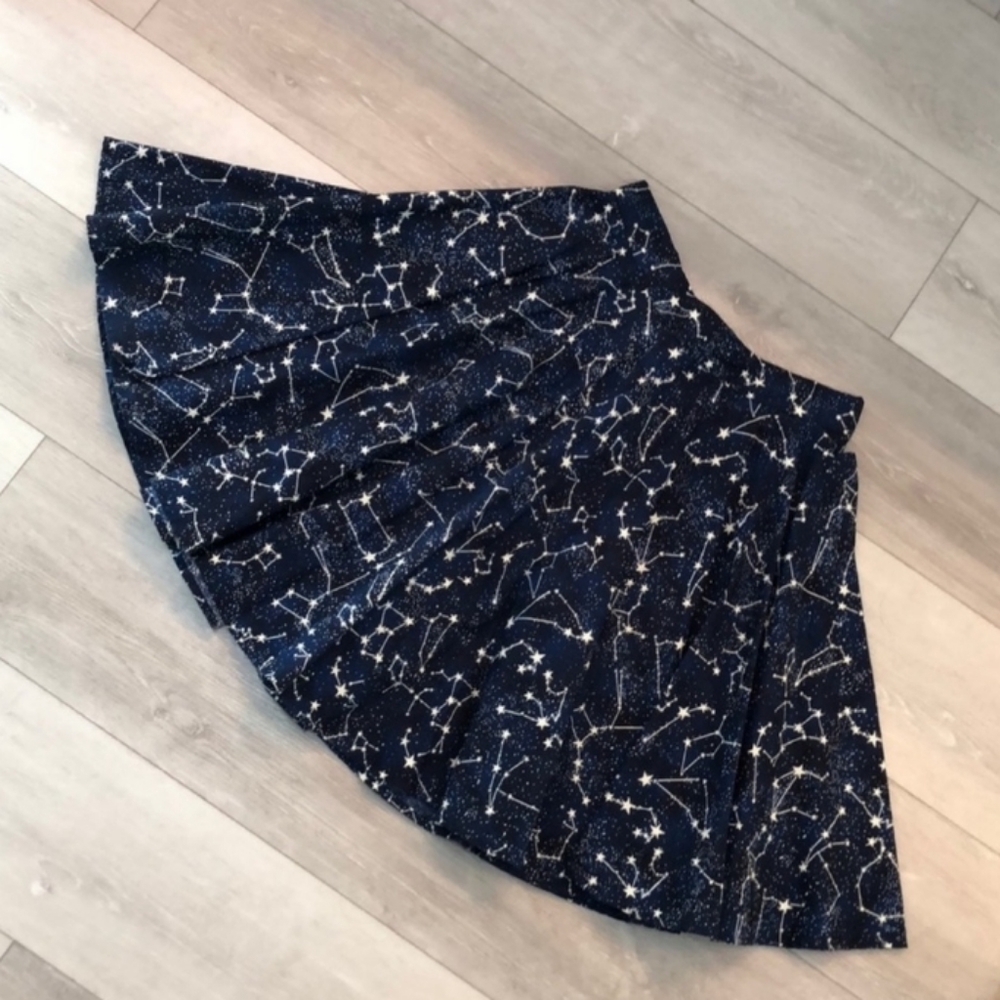 💫 GLOW IN THE DARK Mandie Bee constellation skirt